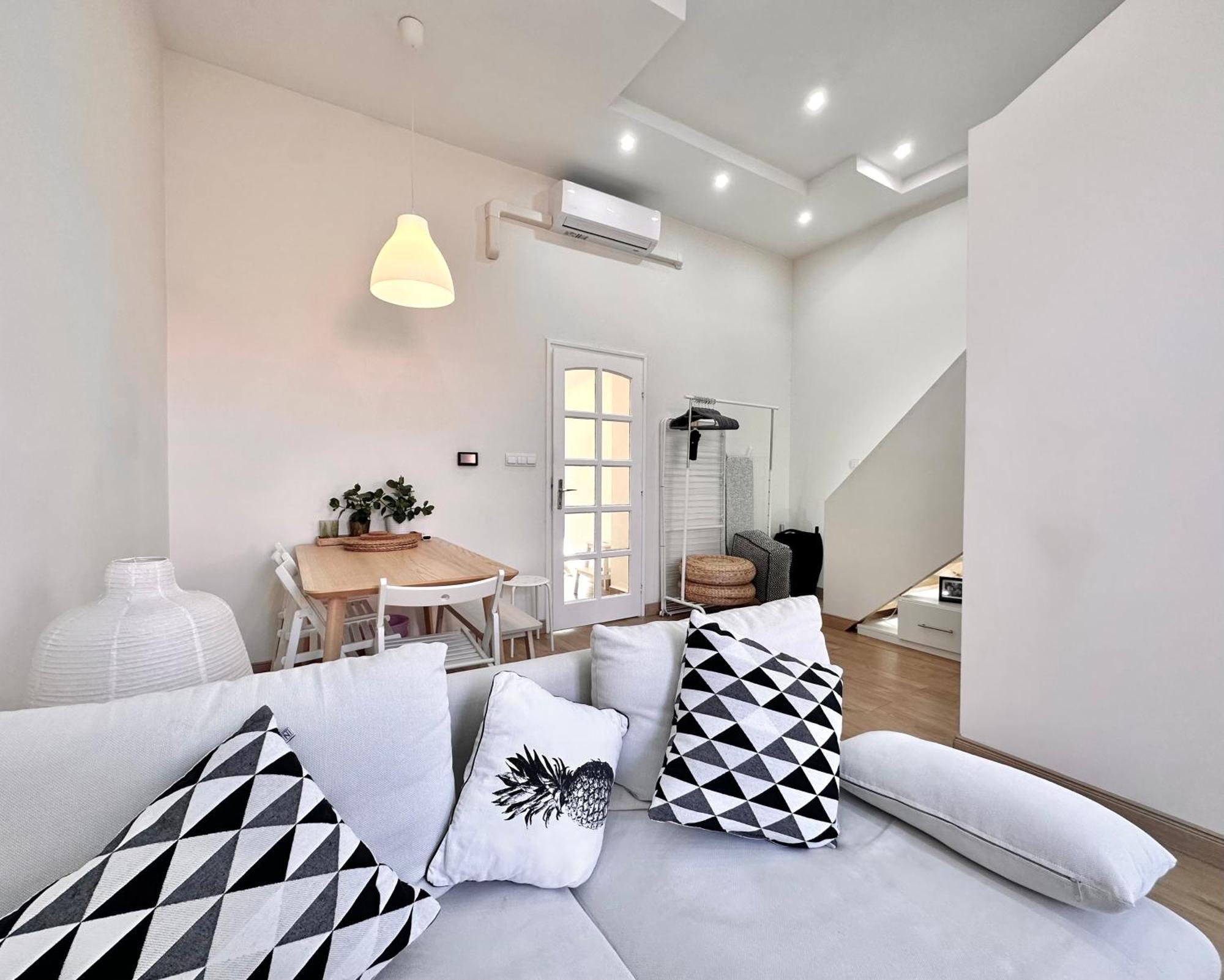 Center Cozy Gozsdu Home With 4Ppl Budapest Exterior photo